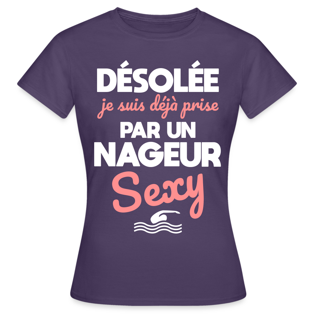 T-shirt Femme - Je suis prise par un nageur sexy - violet foncé