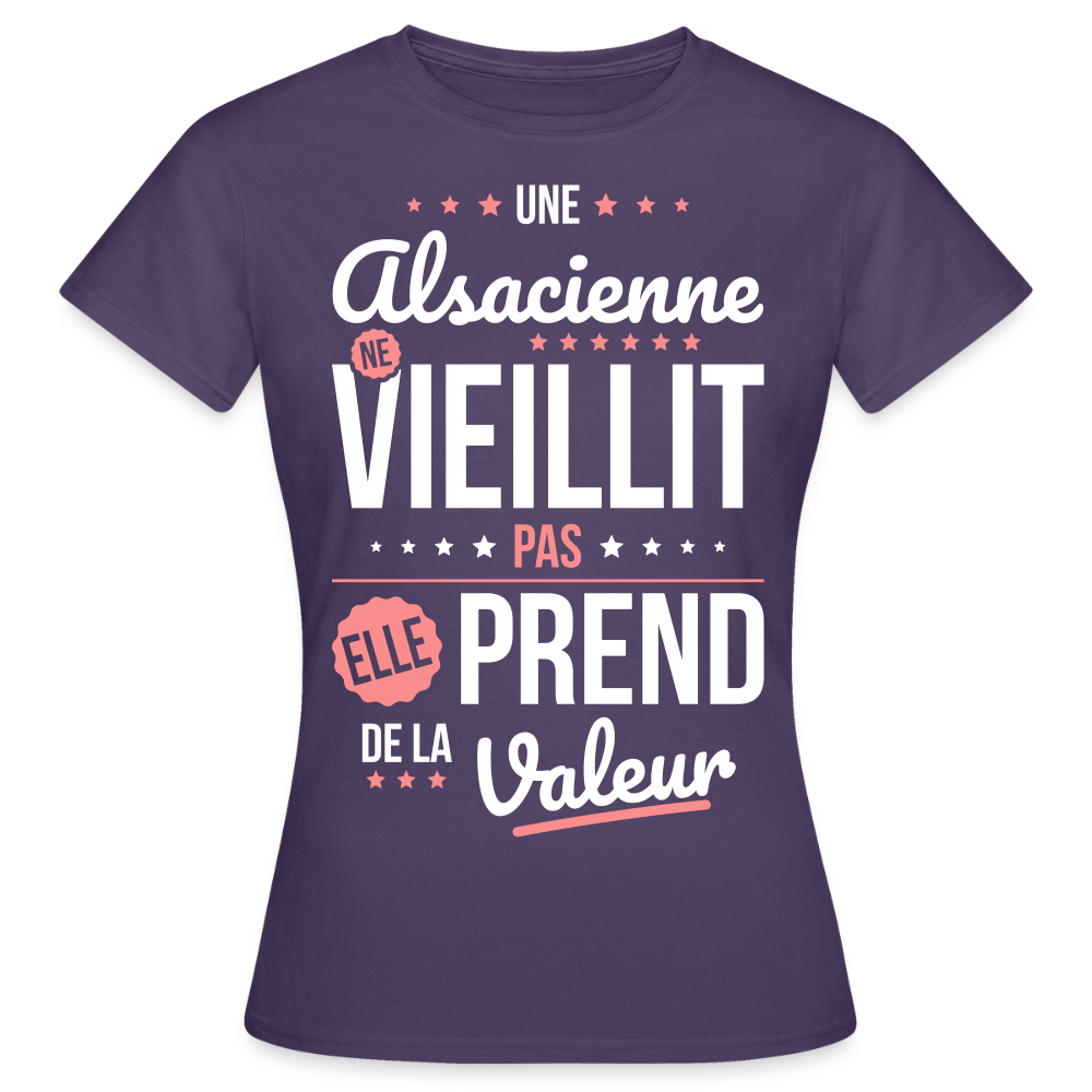 T-shirt Femme - Une Alsacienne ne vieillit pas - violet foncé