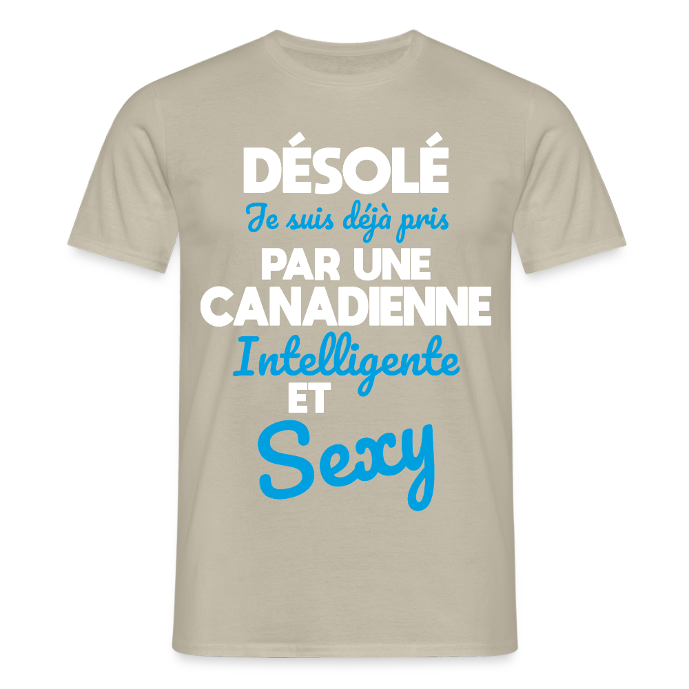T-shirt Homme - Je suis déjà pris par une Canadienne intelligente et sexy - beige sable