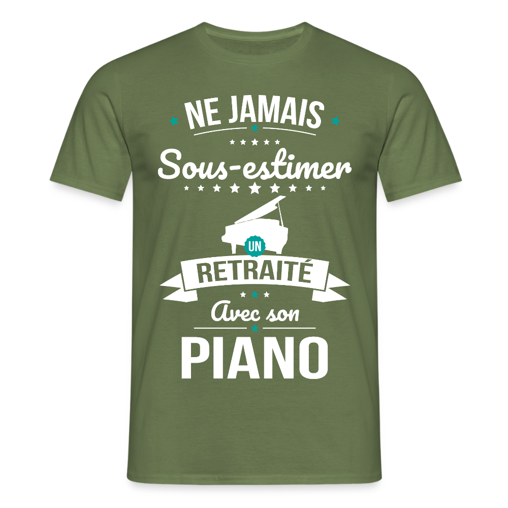 T-shirt Homme - Ne jamais sous-estimer un retraité avec son piano - vert militaire