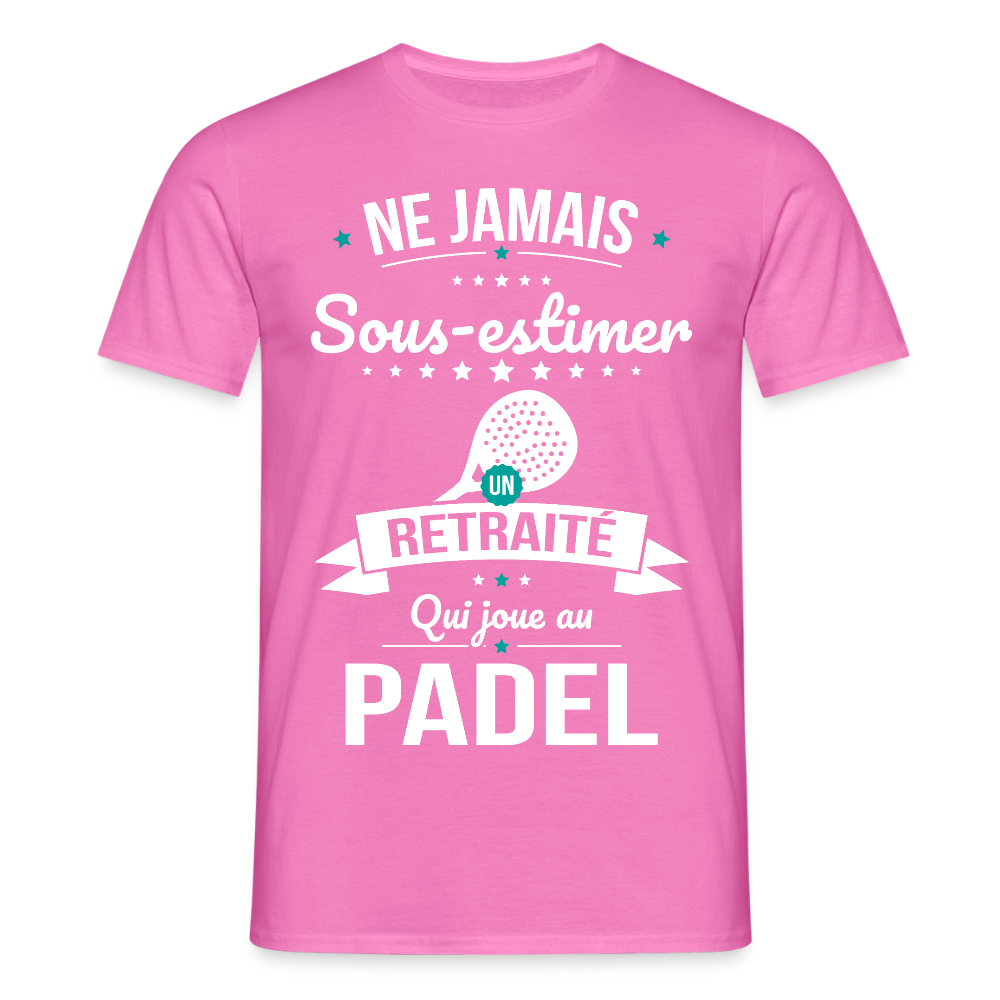 T-shirt Homme - Ne jamais sous-estimer un retraité qui joue au padel - rose