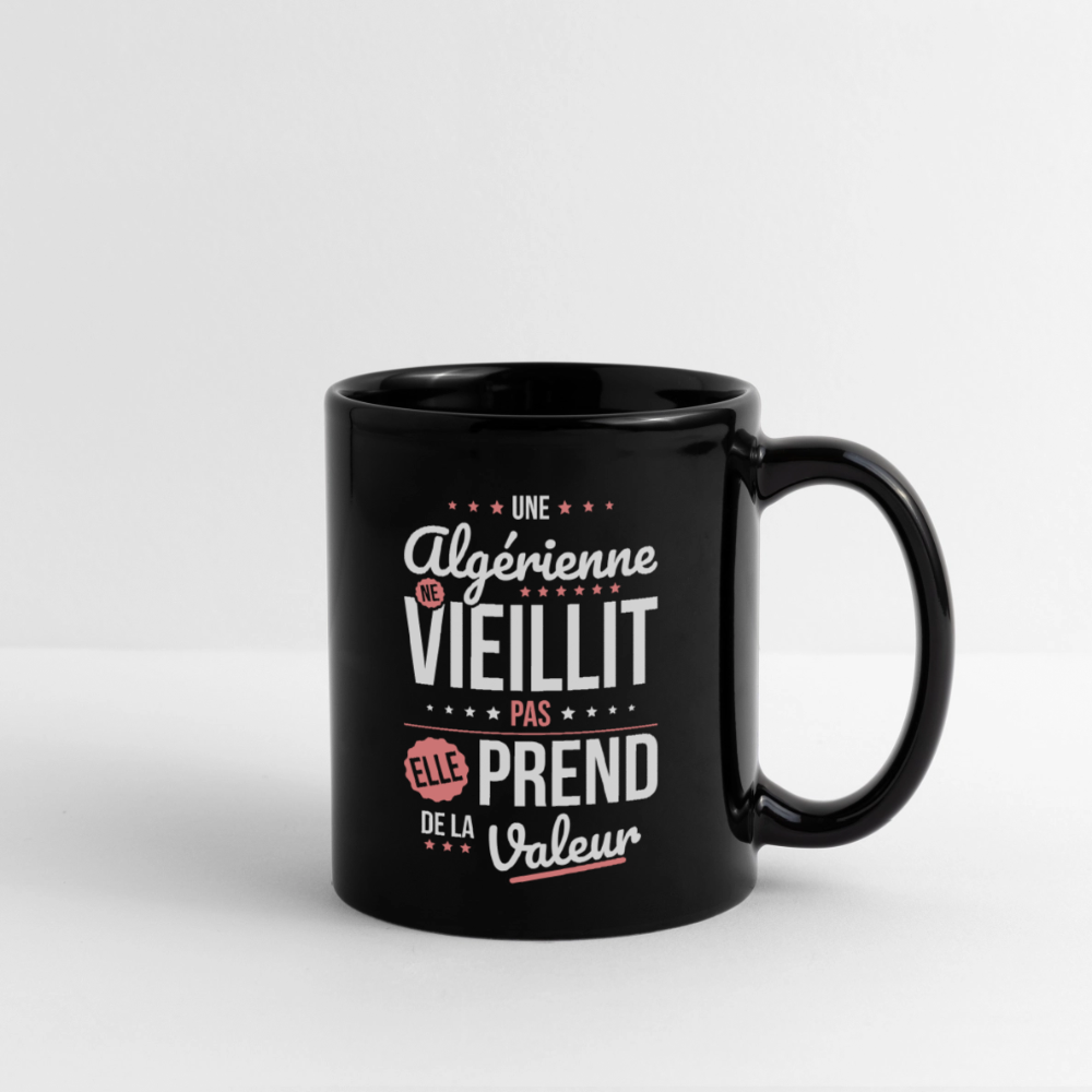 Mug uni - Une Algérienne ne vieillit pas - noir