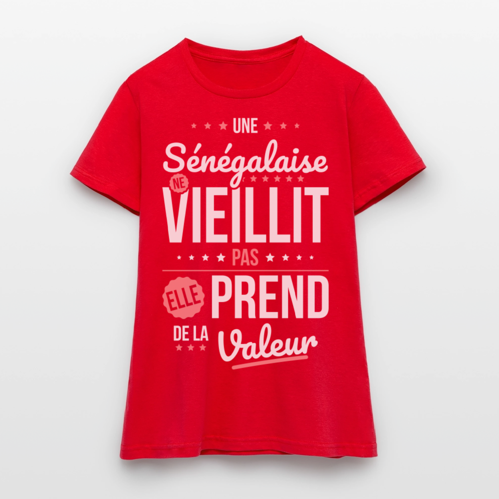 T-shirt Femme - Une Sénégalaise ne vieillit pas - rouge