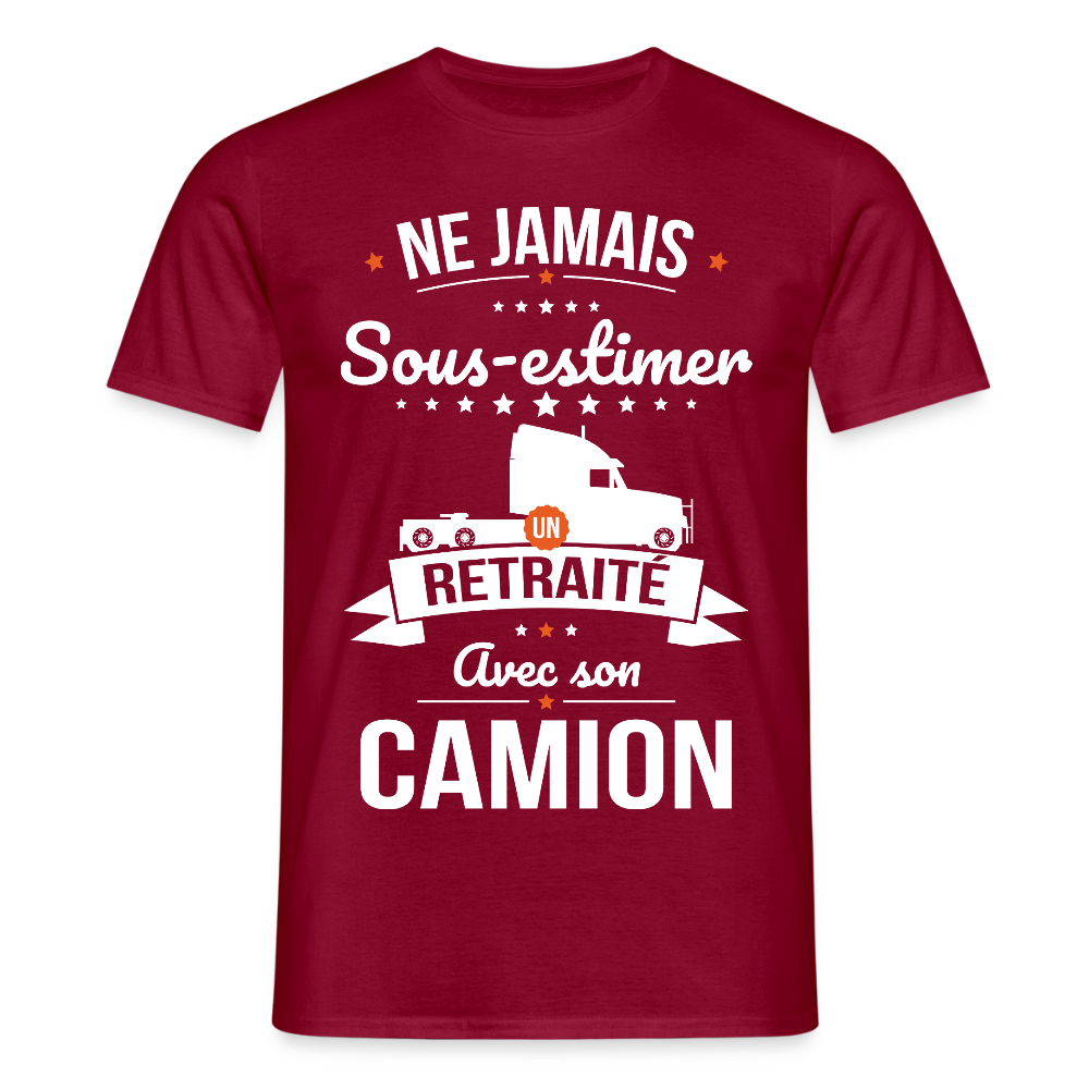 T-shirt Homme - Ne jamais sous-estimer un retraité avec son camion - rouge brique