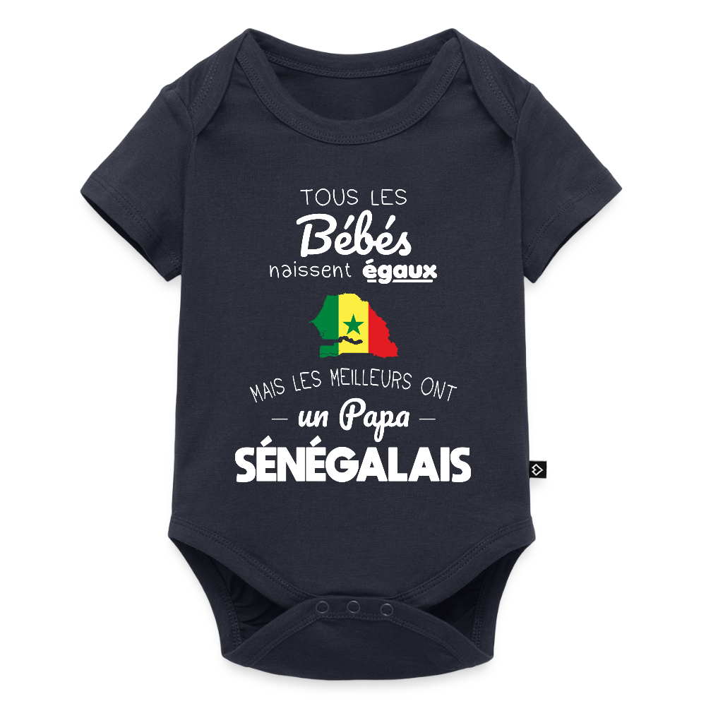 Body Bébé bio manches courtes - Les Meilleurs Ont Un Papa Sénégalais - bleu marine