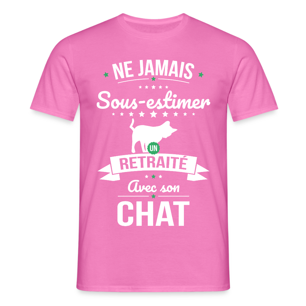 T-shirt Homme - Ne jamais sous-estimer un retraité avec son chat - rose