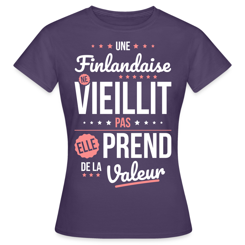 T-shirt Femme - Une Finlandaise ne vieillit pas - violet foncé