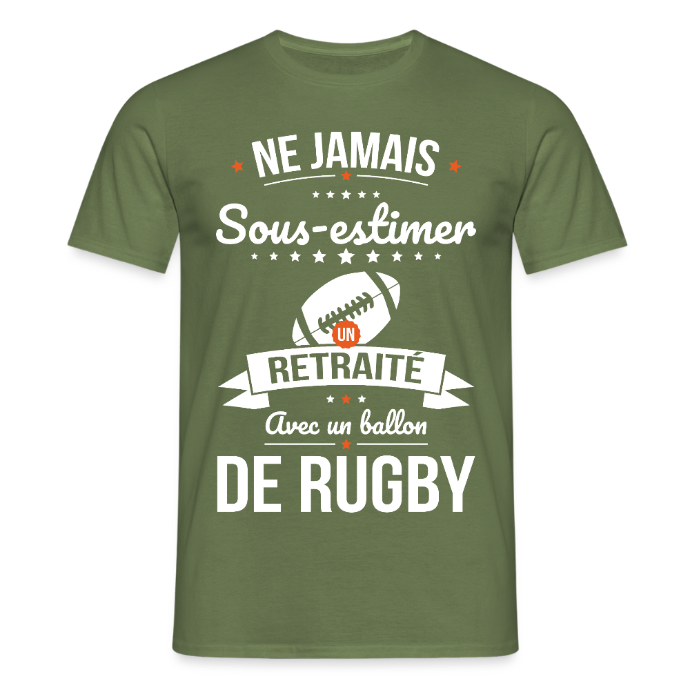 T-shirt Homme - Ne jamais sous-estimer un retraité avec un ballon de rugby - vert militaire