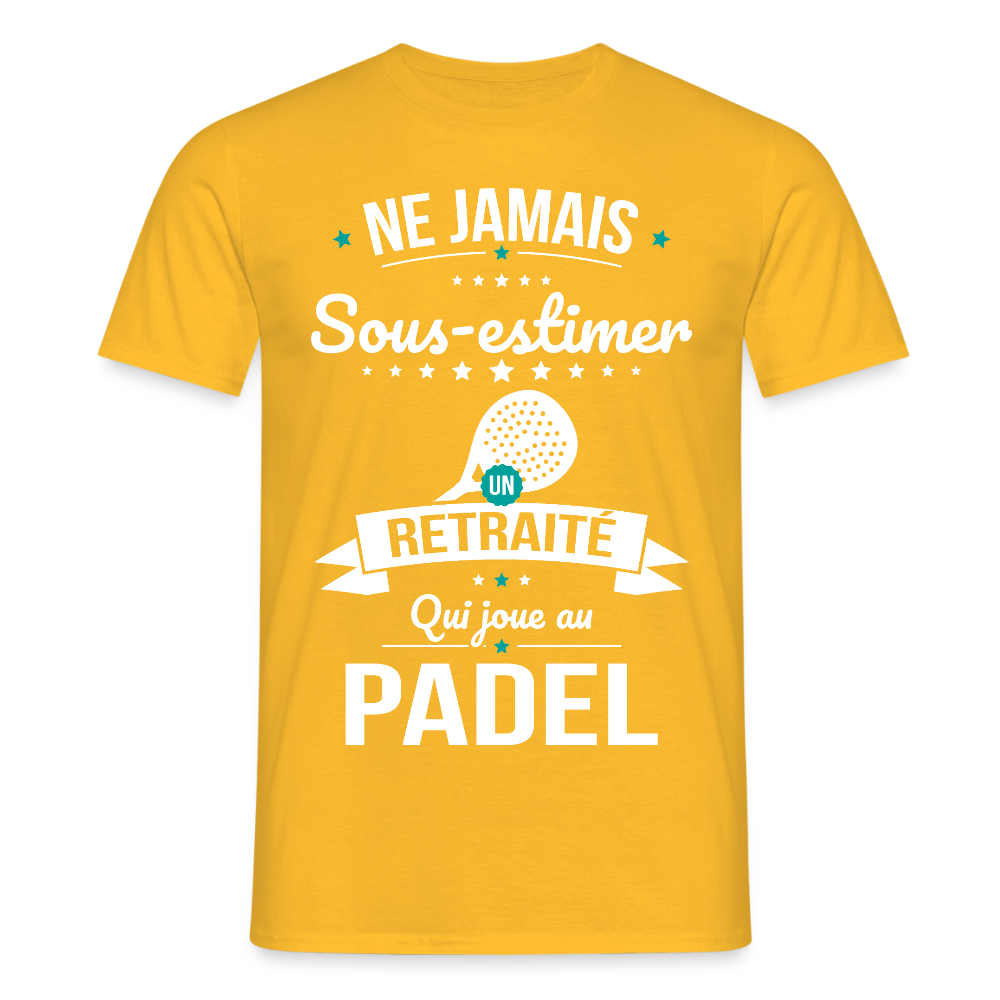 T-shirt Homme - Ne jamais sous-estimer un retraité qui joue au padel - jaune
