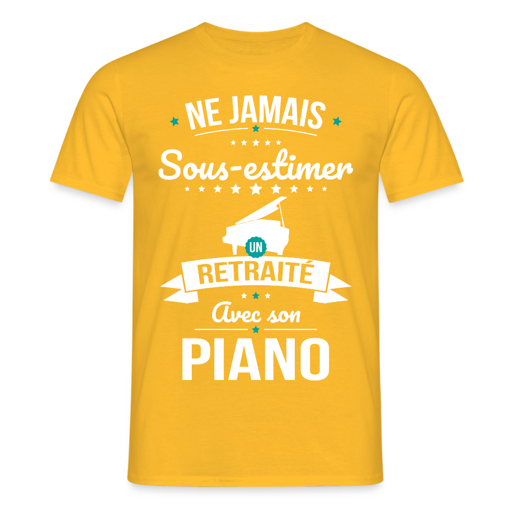 T-shirt Homme - Ne jamais sous-estimer un retraité avec son piano - jaune