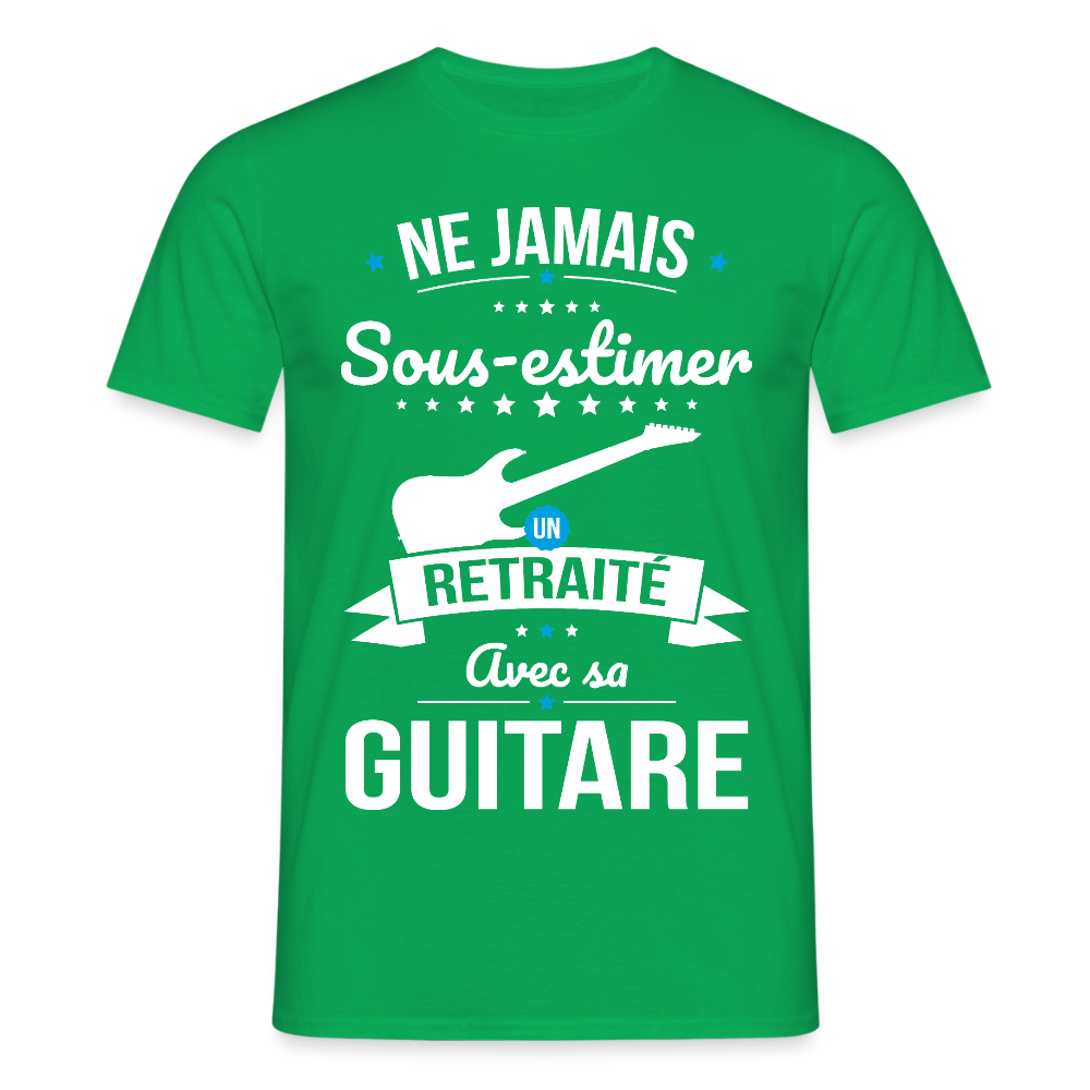 T-shirt Homme - Ne jamais sous-estimer un retraité avec sa guitare - vert