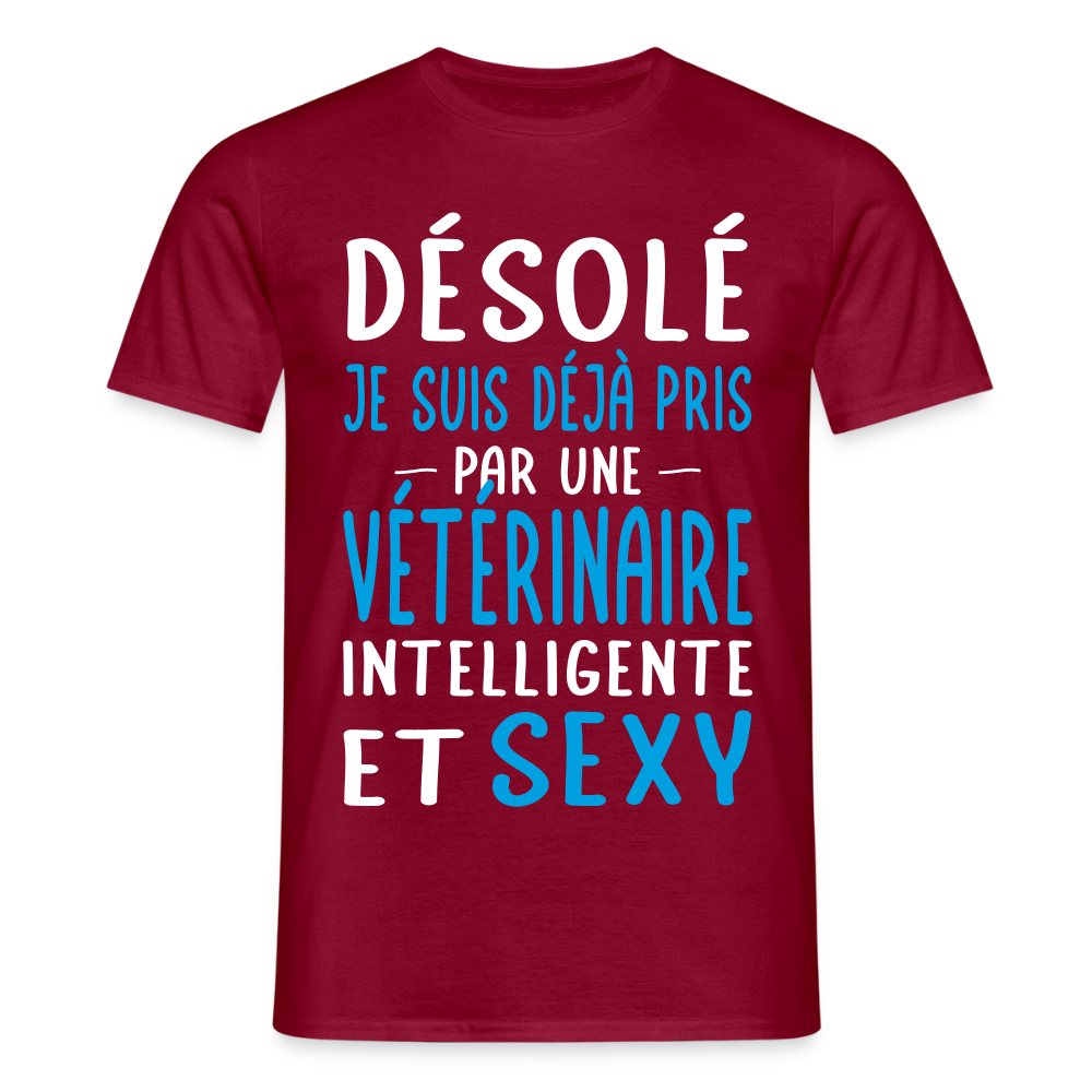 T-shirt Homme - Je suis pris par une vétérinaire intelligente et sexy - rouge brique