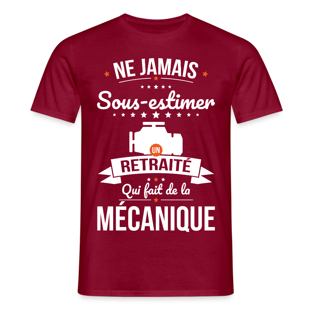T-shirt Homme - Ne jamais sous-estimer un retraité qui fait de la mécanique - rouge brique
