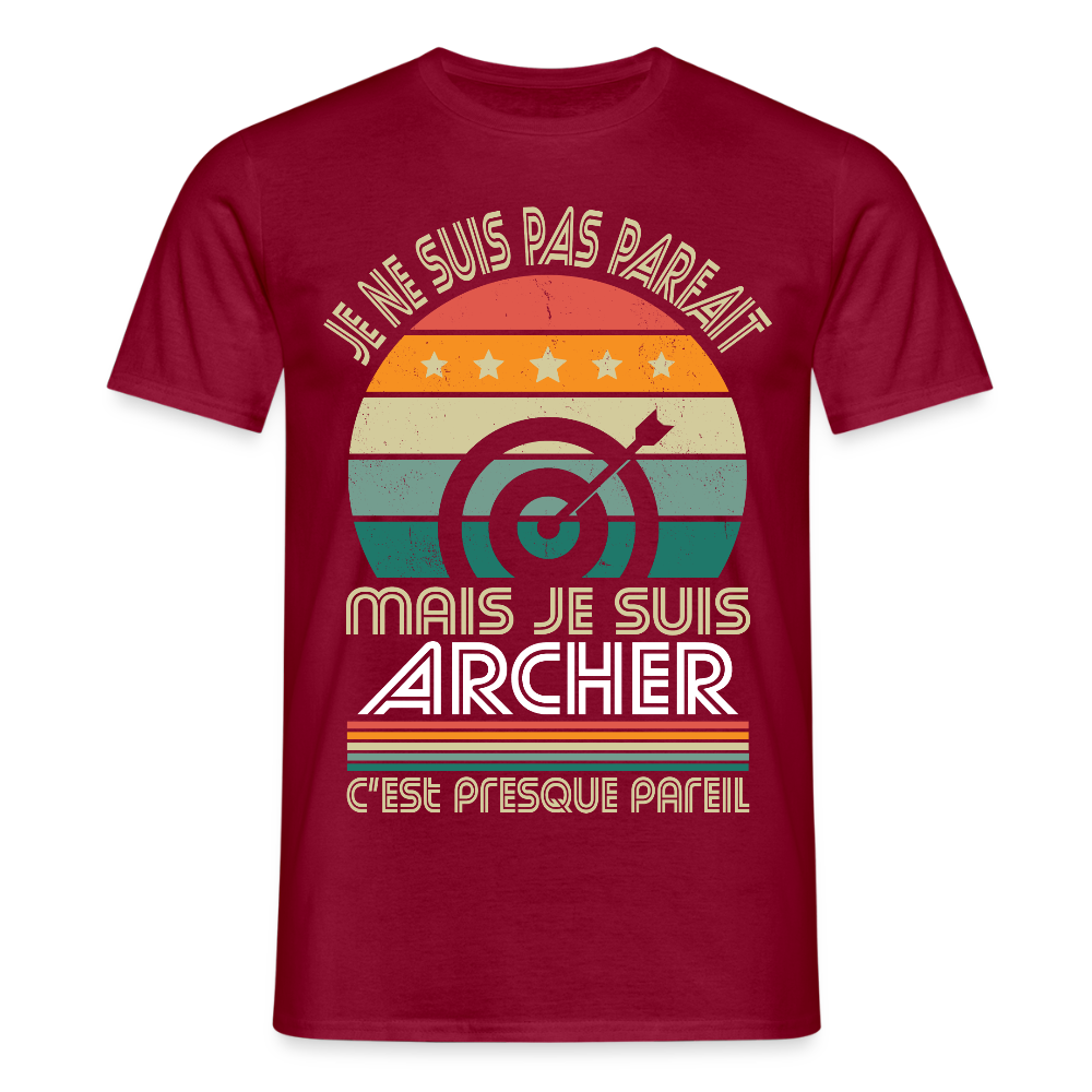 T-shirt Homme - Je ne suis pas parfait mais je suis Archer - rouge brique