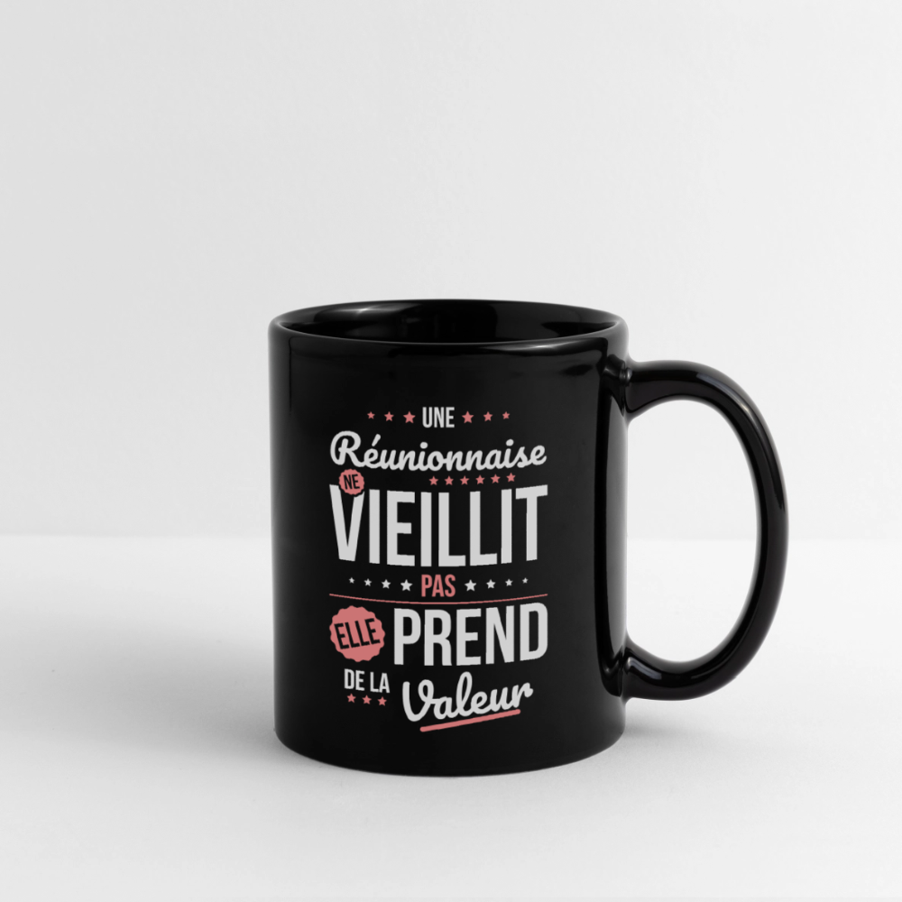 Mug uni - Une Réunionnaise ne vieillit pas - noir