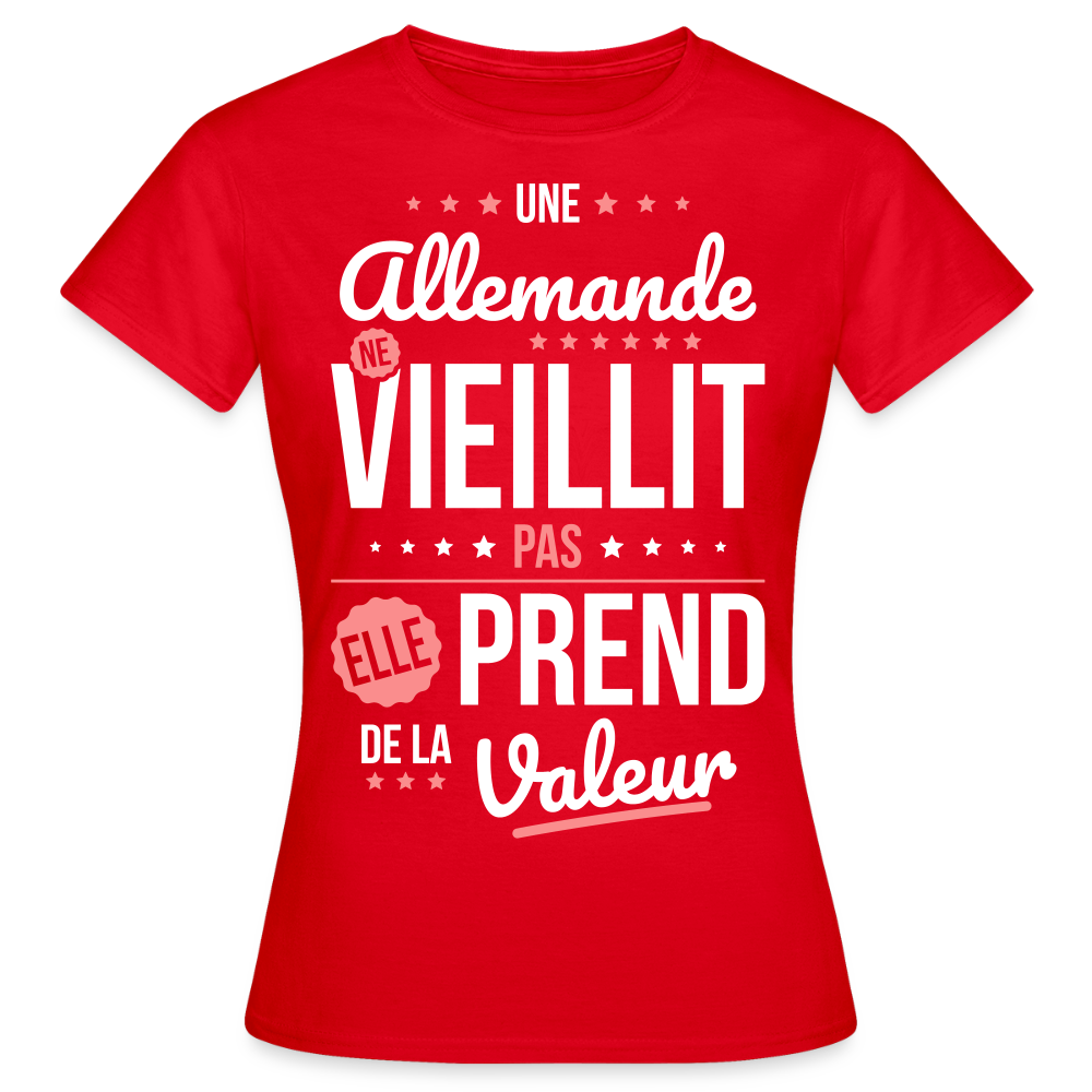 T-shirt Femme - Une Allemande ne vieillit pas - rouge