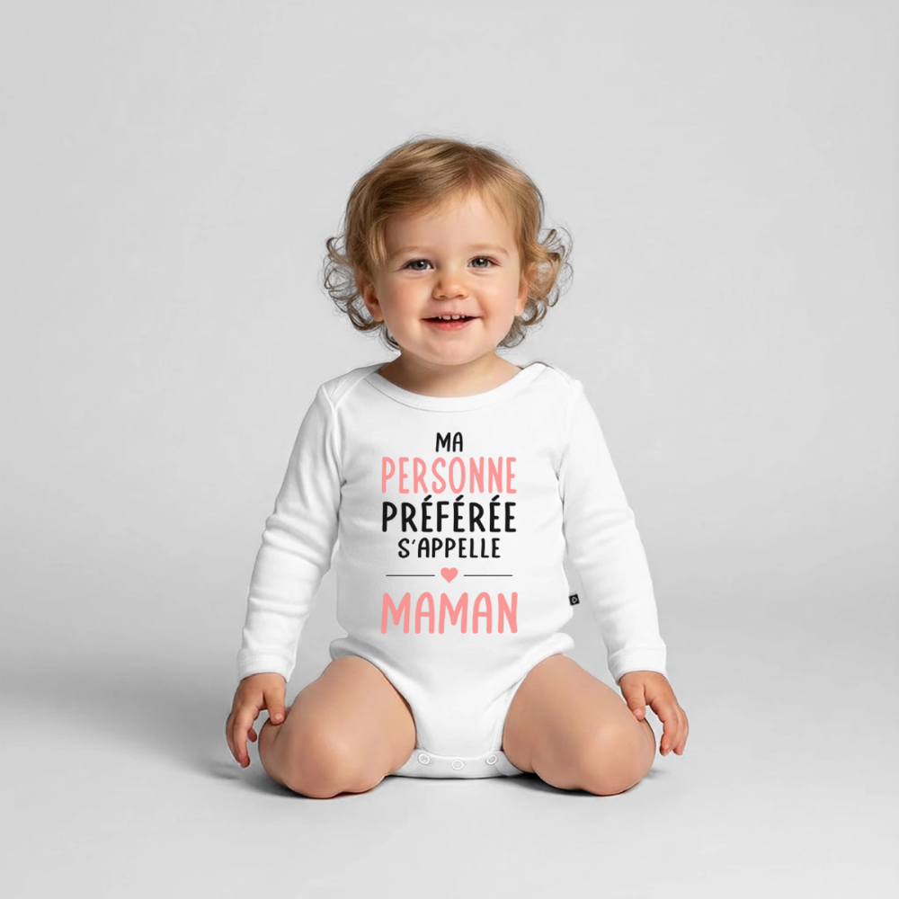 Body bébé bio manches longues coloris clair texte rose - Ma personne préférée s’appelle Maman - blanc