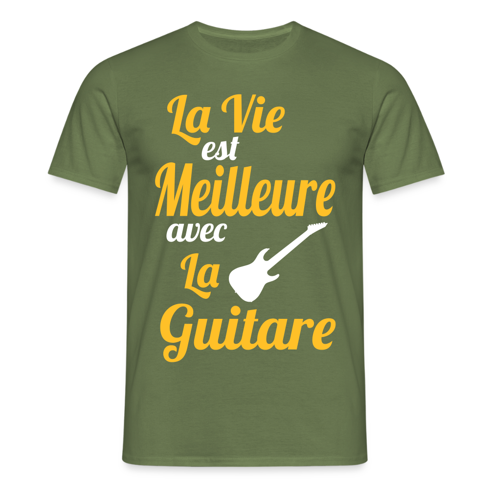 T-shirt Homme - La vie est meilleure avec la guitare - vert militaire