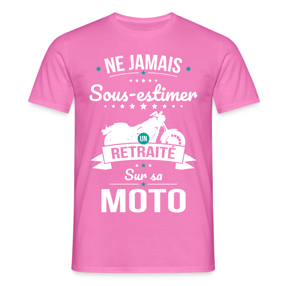 T-shirt Homme - Ne jamais sous-estimer un retraité sur sa moto - rose