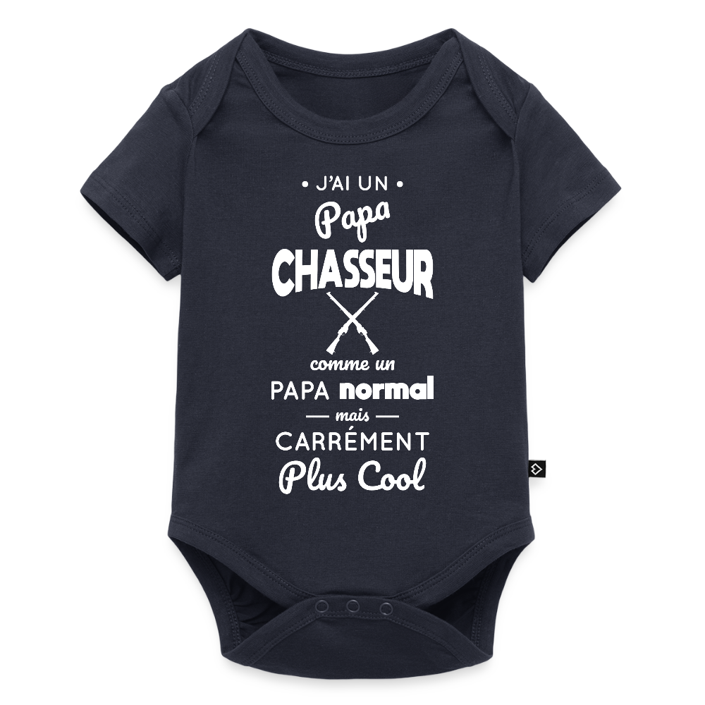 Body Bébé bio manches courtes - J'ai un papa chasseur - bleu marine