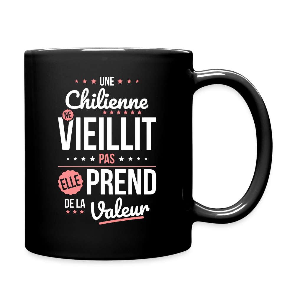 Mug uni - Une Chilienne ne vieillit pas - noir
