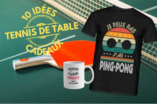 Image d'une raquette de ping-pong sur une table de tennis de table avec un t-shirt et un mug pongistes