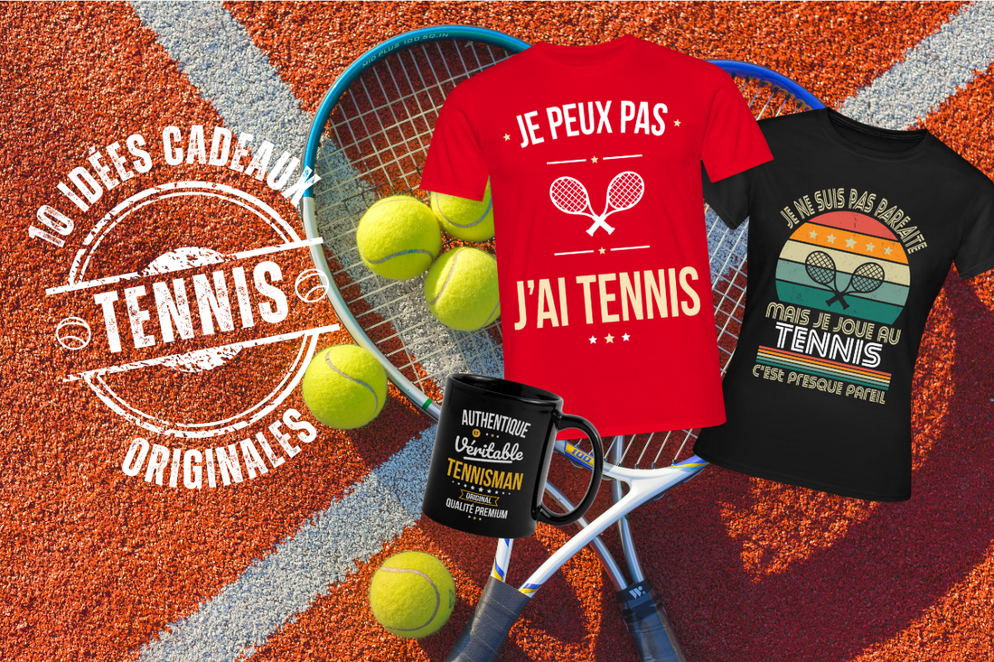 Image d'un terrain de tennis avec deux t-shirts de tennis humoristiques et un mug tennis original