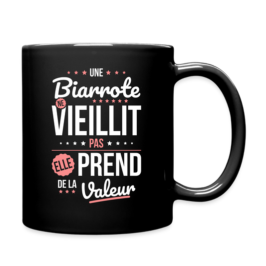 Mug uni - Une Biarrote ne vieillit pas - noir