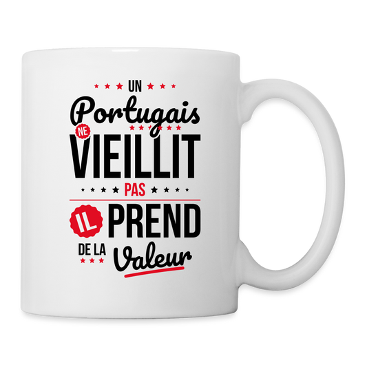 Mug blanc - Un Portugais ne vieillit pas - blanc