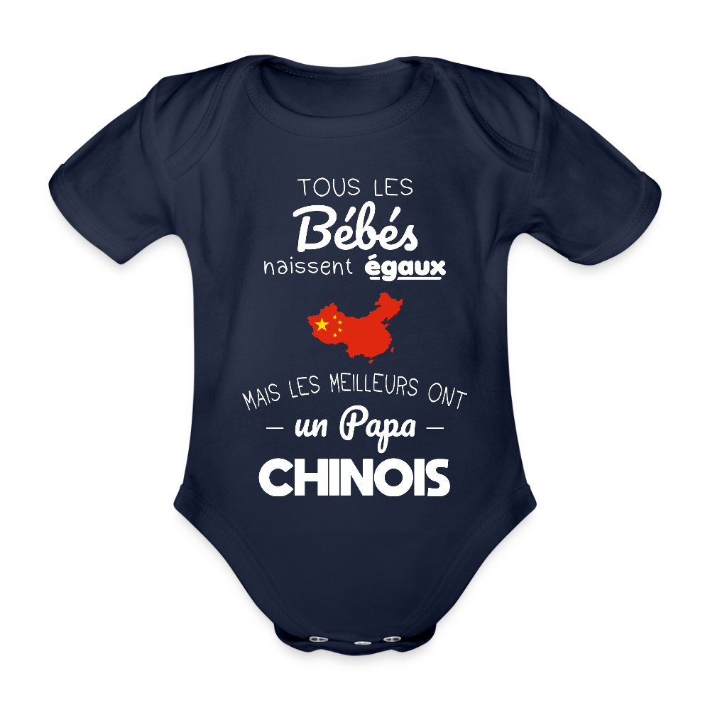 Body Bébé bio manches courtes - Les Meilleurs Ont Un Papa Chinois - marine foncé