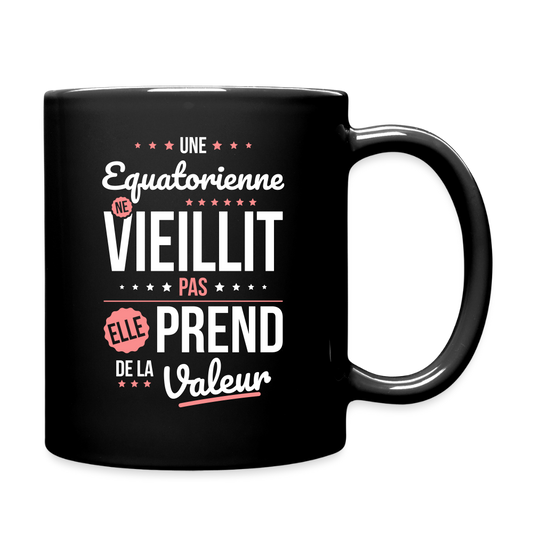 Mug uni - Une Equatorienne ne vieillit pas - noir