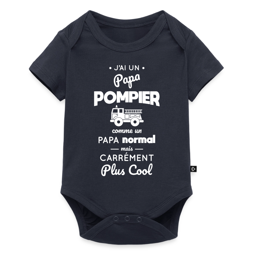 Body Bébé bio manches courtes - J'ai un papa pompier - bleu marine