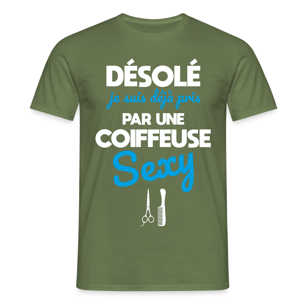 T-shirt Homme - Je suis pris par une coiffeuse sexy. - vert militaire