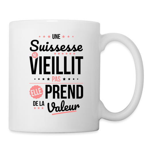 Mug blanc - Une Suissesse ne vieillit pas - blanc