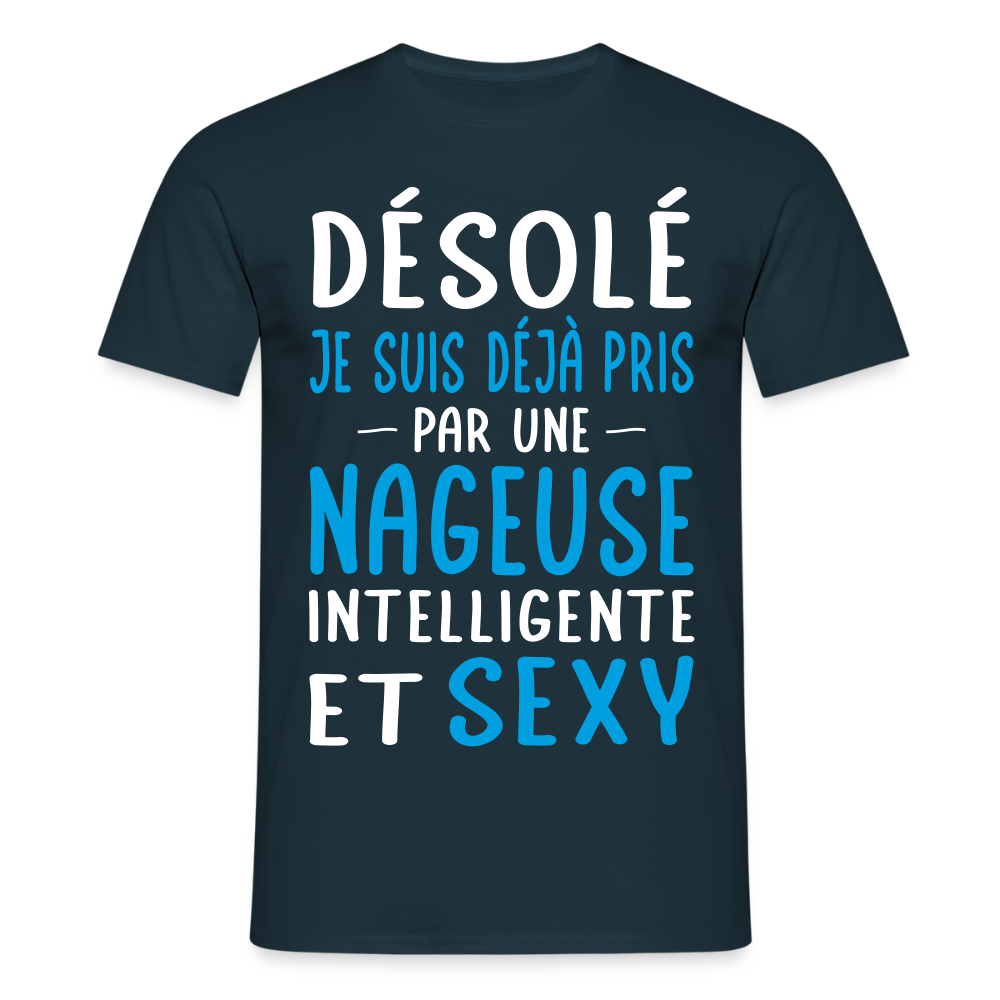 T-shirt Homme - Je suis pris par une nageuse intelligente et sexy - marine