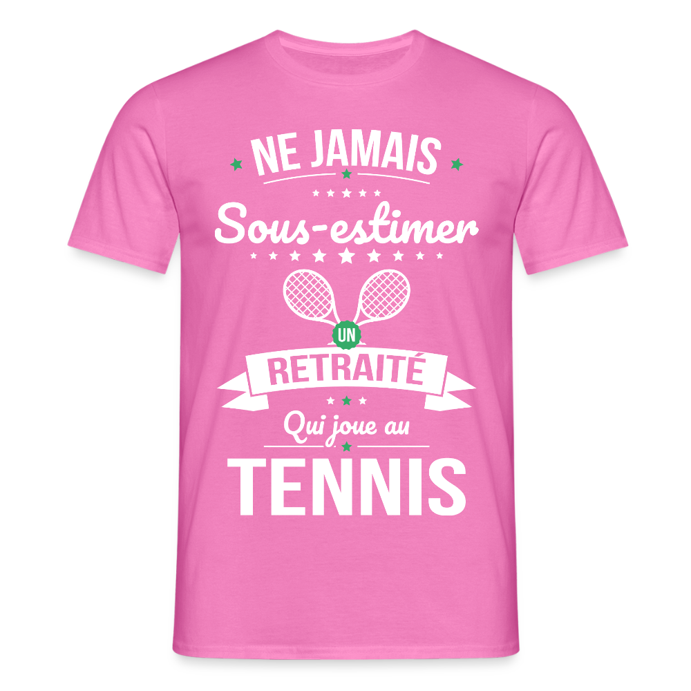 T-shirt Homme - Ne jamais sous-estimer un retraité qui joue au tennis - rose