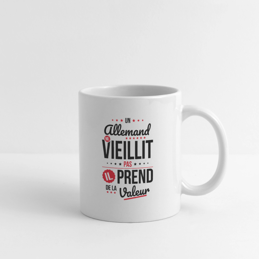 Mug blanc - Un Allemand ne vieillit pas - blanc