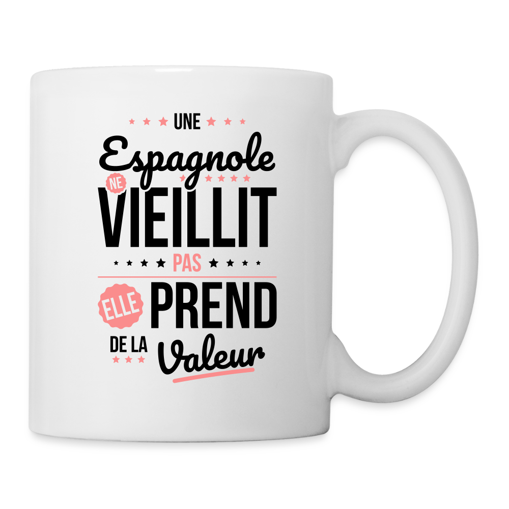 Mug blanc - Une Espagnole ne vieillit pas - blanc