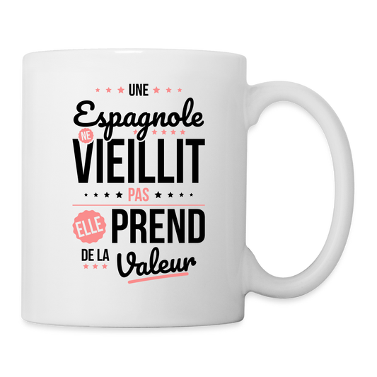 Mug blanc - Une Espagnole ne vieillit pas - blanc