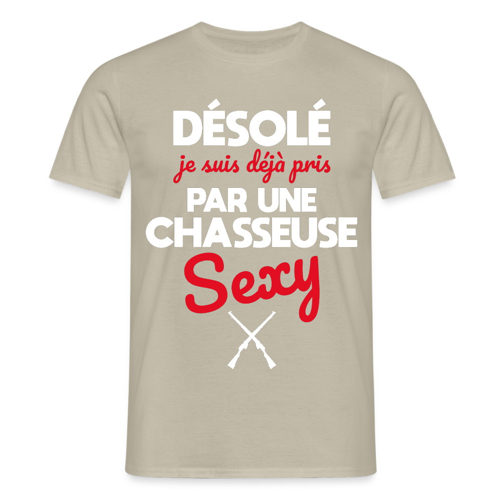 T-shirt Homme - Je suis déjà pris par une chasseuse sexy - beige sable