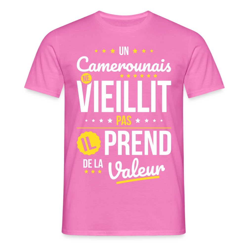 T-shirt Homme - Un Camerounais ne vieillit pas - rose