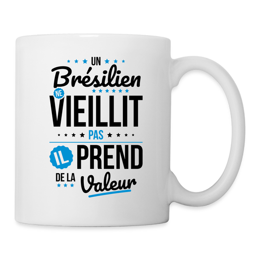 Mug blanc - Un Brésilien ne vieillit pas - blanc