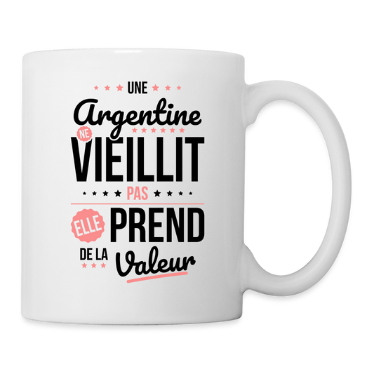 Mug blanc - Une Argentine ne vieillit pas - blanc