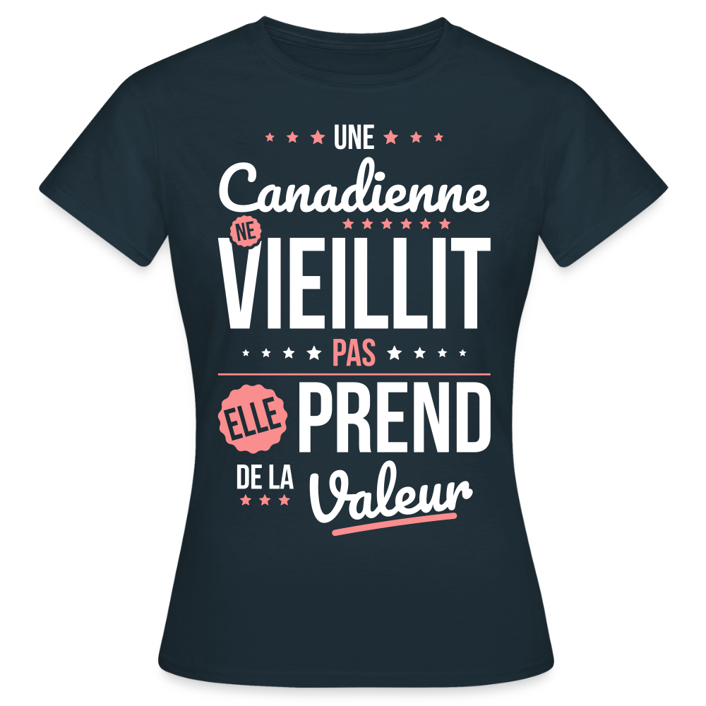 T-shirt Femme - Une Canadienne ne vieillit pas - marine