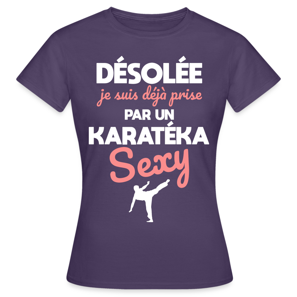 T-shirt Femme - Je suis prise par un karatéka sexy - violet foncé